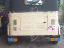 https://riyasewana.com/uploads/bajaj-2stroke-16120747418234.jpg