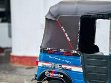 https://riyasewana.com/uploads/bajaj-2stroke-3705426584.jpg
