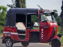 https://riyasewana.com/uploads/bajaj-2stroke-5port-141743004443.jpg