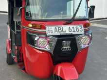 Bajaj 4 Stroke 2016 Three Wheel