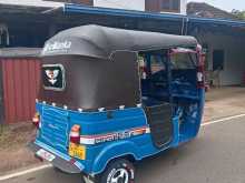 https://riyasewana.com/uploads/bajaj-3wheel-5905264872.jpg