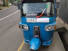 Bajaj 4 Stck 2013 Three Wheel