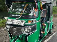 Bajaj 4 Stroke 2016 Three Wheel