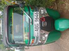 Bajaj 4 Stroke 2015 Three Wheel