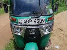 Bajaj 4 Stroke 2017 Three Wheel