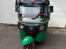 Bajaj 4 Stroke 2014 Three Wheel