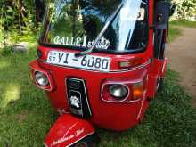 Bajaj 4 Stroke 2010 Three Wheel