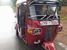 Bajaj 4 Stroke 2010 Three Wheel