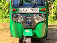 Bajaj RE 2019 Three Wheel