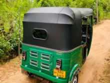 https://riyasewana.com/uploads/bajaj-4-stoke-2014-277572612874.jpg