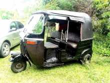 Bajaj 4 Stroke 2010 Three Wheel