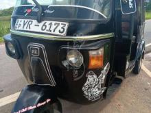 Bajaj 4 Stroke 2011 Three Wheel