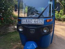 Bajaj 4 Stroke 2014 Three Wheel