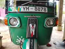 Bajaj 4 Stroke 2012 Three Wheel