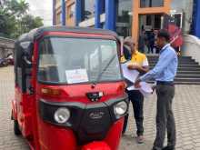https://riyasewana.com/uploads/bajaj-4-storke-2025-1413471113004.jpg