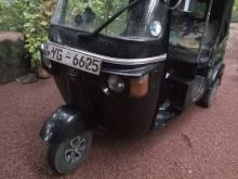 Bajaj 4 Stroke 2011 Three Wheel