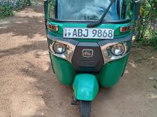 Bajaj RE 2016 Three Wheel