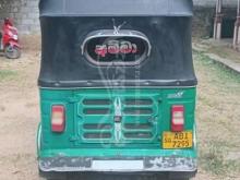 https://riyasewana.com/uploads/bajaj-4-strock-2015-139433112152100.jpg