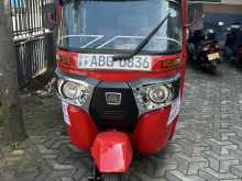 Bajaj 4 Stroke 2015 Three Wheel