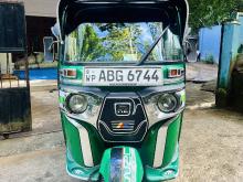 Bajaj 4 Stroke 2015 Three Wheel
