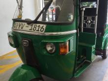 Bajaj 4 Strock 2012 Three Wheel