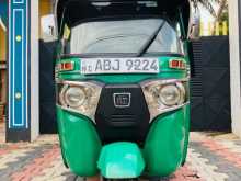 Bajaj 4 Stroke 2016 Three Wheel