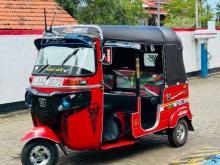 https://riyasewana.com/uploads/bajaj-4-stroke-111016556316.jpg