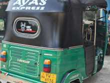 https://riyasewana.com/uploads/bajaj-4-stroke-112145094282.jpg