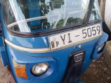Bajaj 4 Stroke 2011 Three Wheel