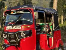 https://riyasewana.com/uploads/bajaj-4-stroke-131909046645.jpg