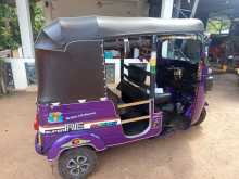 https://riyasewana.com/uploads/bajaj-4-stroke-171630544492.jpg