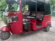 Bajaj 4 Stroke 2017 Three Wheel