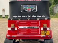 https://riyasewana.com/uploads/bajaj-4-stroke-18015536396.jpg