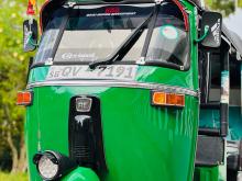 Bajaj 4 Stroke 2010 Three Wheel