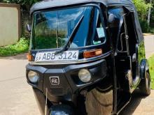 Bajaj 4 Stroke 2015 Three Wheel