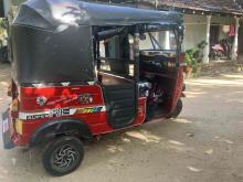 https://riyasewana.com/uploads/bajaj-4-stroke-1820194024861.jpg
