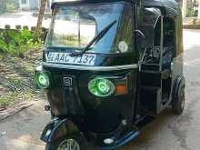 Bajaj 4 Stroke 2012 Three Wheel