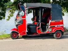 https://riyasewana.com/uploads/bajaj-4-stroke-1952016654.jpg