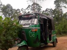 Bajaj 4 Stroke 2009 Three Wheel
