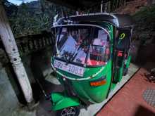 Bajaj 4 Stroke 2009 Three Wheel