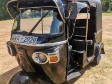 Bajaj 4 Stroke 2010 Three Wheel