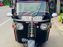 Bajaj 4 Stroke 2010 Three Wheel
