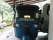 Bajaj 4 Stroke 2010 Three Wheel