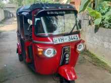 Bajaj 4 Stroke 2010 Three Wheel