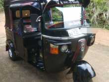 Bajaj 4 Stroke 2010 Three Wheel