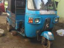 Bajaj 4 Stroke 2011 Three Wheel