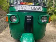Bajaj 4 Stroke 2011 Three Wheel