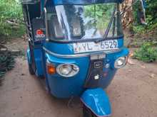 Bajaj 4 Stroke 2011 Three Wheel