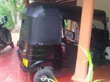 Bajaj 4 Stroke 2011 Three Wheel