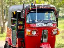 Bajaj 4 Stroke 2011 Three Wheel